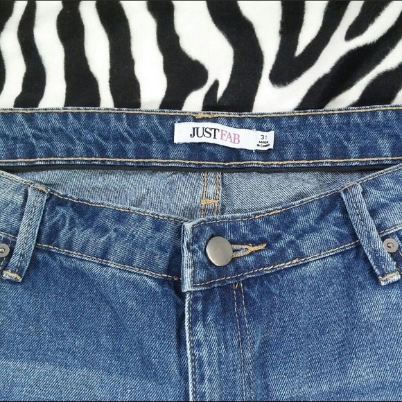 Justfab Sz. 31 Distressed Jeans - Picture 5 of 6